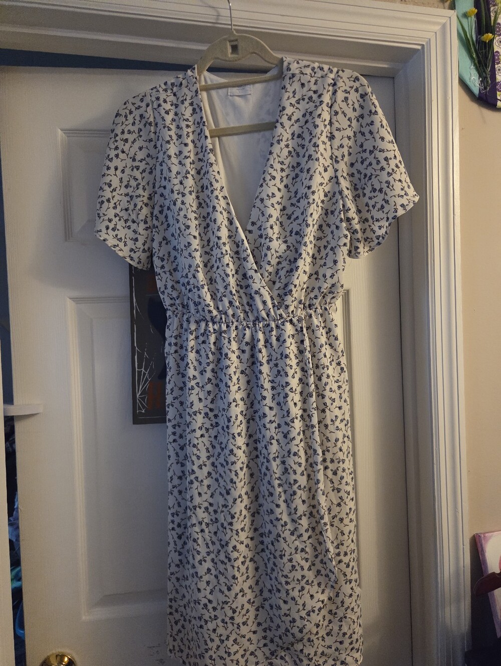 Sienna Sky Large Floral White Dress Blue Flowers Wrap Front Tear On Back Strap L